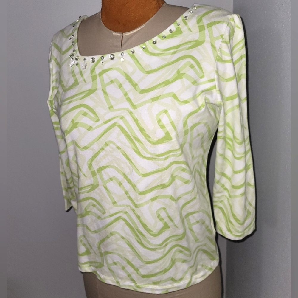 Chic White With Lime Geometric Design Top
